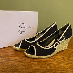 Nine & Co. Black & White Rope Wedge Sandals - Size: 9